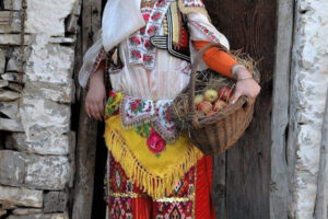 Veshjet tradicionale Lajde Kolgjeraj 3