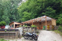Ujëvarat e Ljubinjës & Restaurant Ljoljo 2